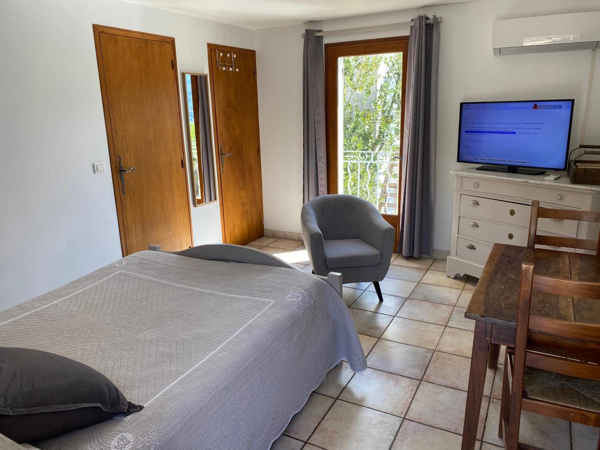 Chambre Une Fenetre Sur Le Ventoux La Clue Plaisians Bagian luar foto